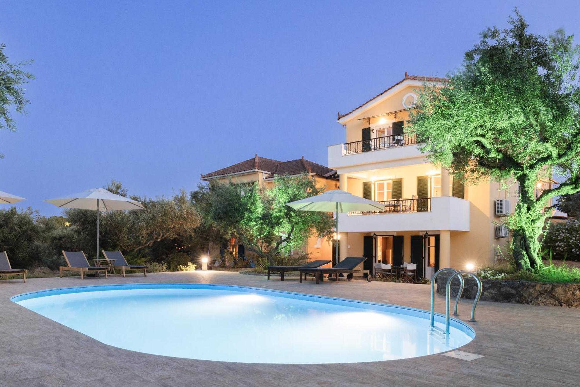 Sea View Maisonette *