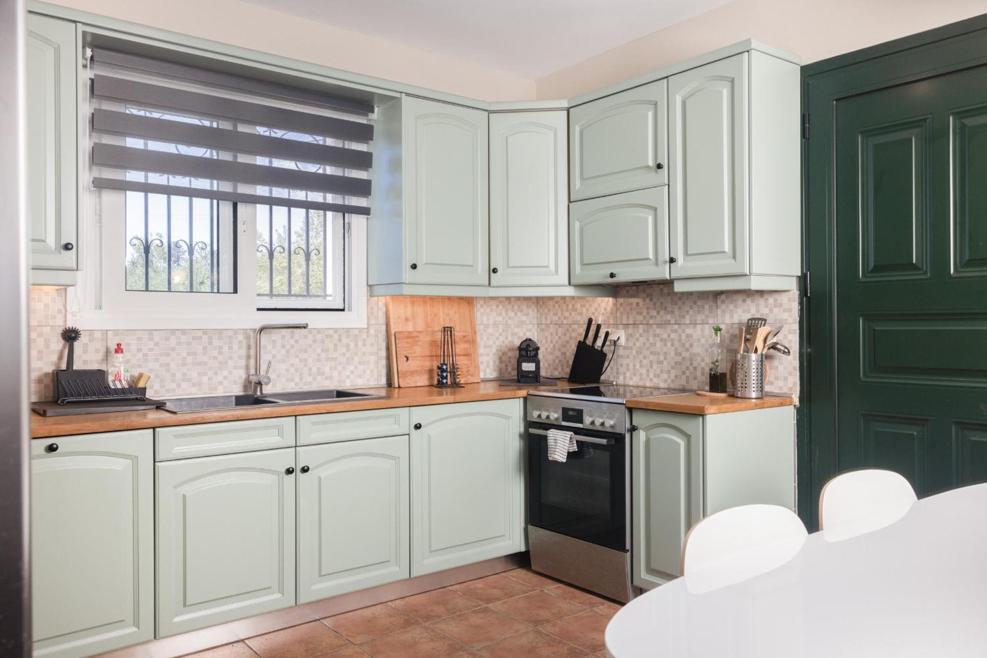 Sea View Maisonette *